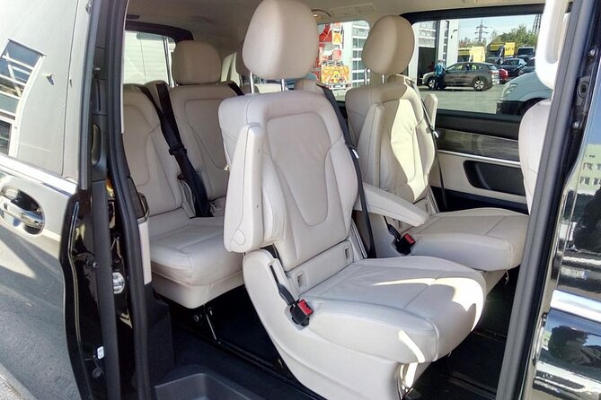 Private Transfer from Prague Airport to Prague City Hotels 1 - 7 pax - Price and group value