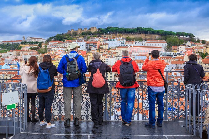 Private transfer from Prague to Passau, 2h of Sightseeing stop - Your Prague pickup and the ride to Passau