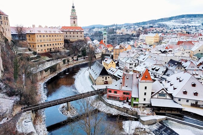 Private transfer in a Sanitized Car Prague to Vienna with 2h stop Cesky Krumlov - Two hours in Český Krumlov
