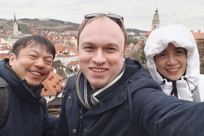 Private UNESCO Český Krumlov Trip from Prague with Local Guide - What the private vehicle adds