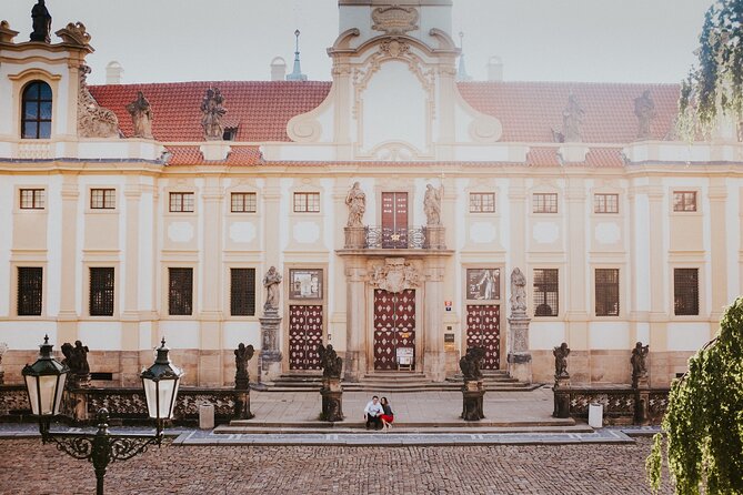 Private Vacation Photography Session with Local Photographer in Prague - The photo package and delivery time