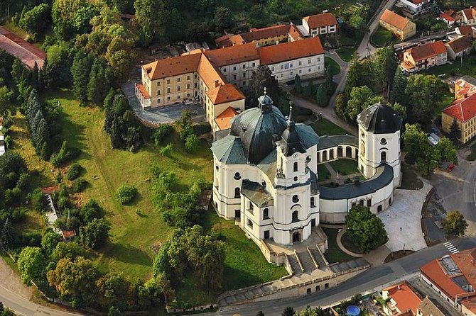 PUNKVA CAVES, ABYSS and PERNSTEJN CASTLE =only from Apr to Sep - Pernštejn Castle and the limits of the English guiding