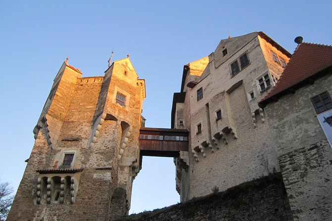 PUNKVA CAVES, ABYSS and PERNSTEJN CASTLE =only from Apr to Sep - What the private format is really worth
