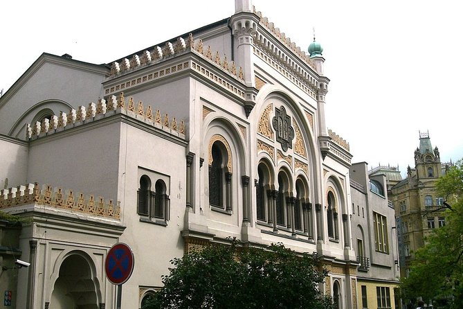 Rent-a-Friend in Prague - What this private Prague day is really offering