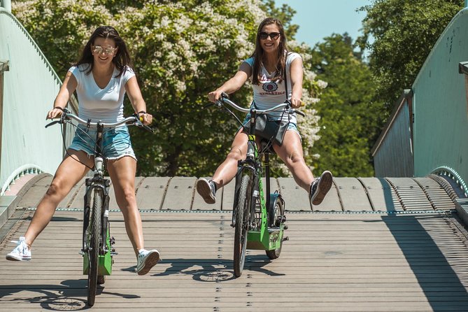 Rent your E-Scooter Hugo Bike in Prague! - The guide can make or break the ride