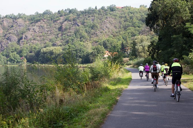 River & Park Bike Tour to Troja Chateau (Private small groups) - Stromovka, Prague’s biggest green escape