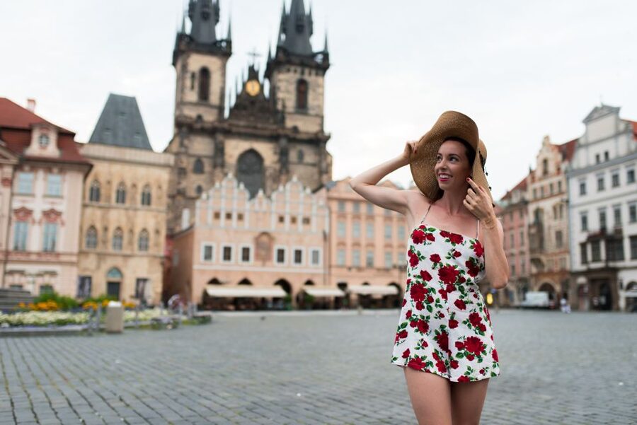 Romantic Photoshoot Experience for Couples in Prague - Timing, pace, and practical planning