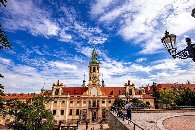 Saint Vitus Cathedral and Hidden Gems of Prague Castle - Czech food and the lunchtime finish