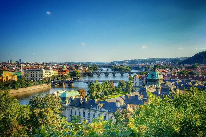 Shared Arrival Transfer: Prague Airport to Hotels - What the Prague Airport transfer really offers