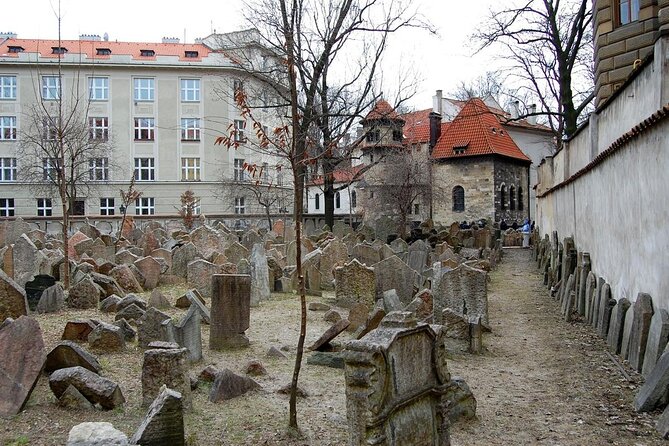 Small-Group Tour through the History of Jewish Prague - Maisel Synagogue and the long road to emancipation