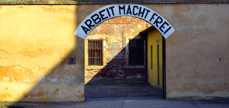 Terezin: Guided Tour of the Concentration Camp and Museum - Leaving Prague from Náměstí Republiky