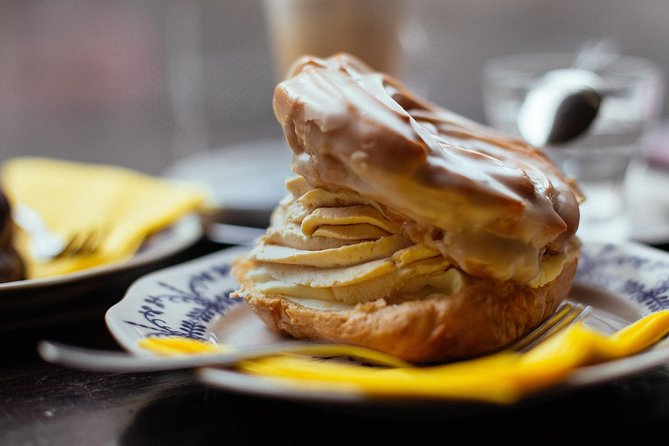 The 10 Tastings of Prague With Locals: Private Food Tour - What the private guide adds to the experience