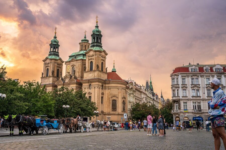 The Royal road, walking tour in french - Old Town Square and Prague’s public stage