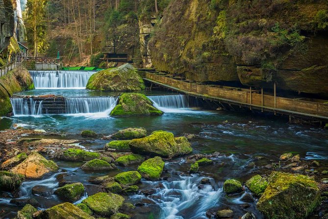 Top Full-Day Adventure: Bohemian & Saxon Switzerland from Prague - Winter finish: the Tisá rock labyrinth