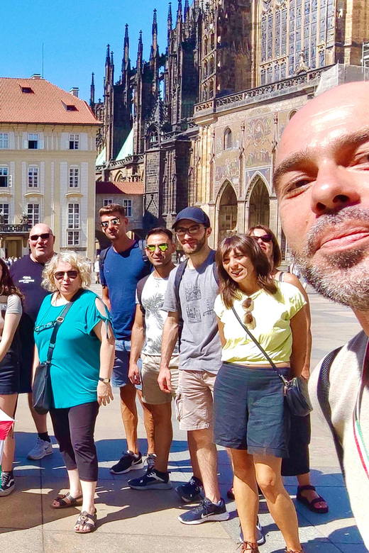 Tour of Prague Castle in italian language ticket included - Key points at a glance