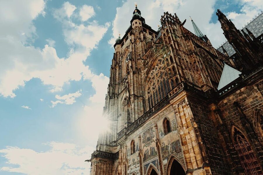 Tour of Prague Castle in italian language ticket included - St. Vitus Cathedral, Prague’s great interior