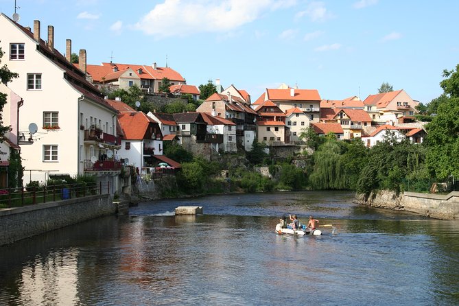 Trip to Cesky Krumlov from Prague - The bears, views, and small details
