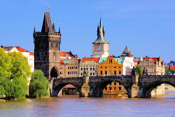 Two-Hour Morning Walking Tour of Prague Castle - Why this short Prague tour works well on a first morning