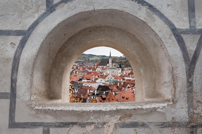 UNESCO Cesky Krumlov from Prague with Guided Tour and Transfer - Arriving at Český Krumlov Castle
