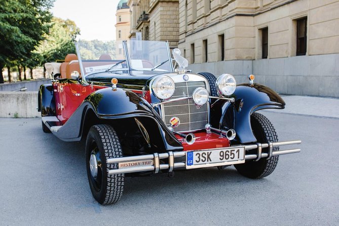 Vintage Cars Prague - Sightseeing Tour 90min / 1-6 pers. - Lennon Wall and Charles Bridge