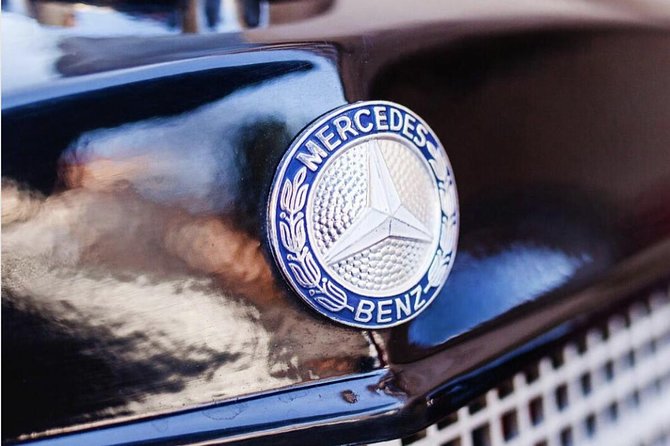 Vintage Cars Prague - Sightseeing Tour 90min / 1-6 pers. - Rudolfinum and the National Theatre