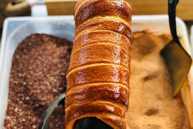 VIP Private Food Prague Tour by car: Food, drinks and boat - A four-hour taste of Prague by private car