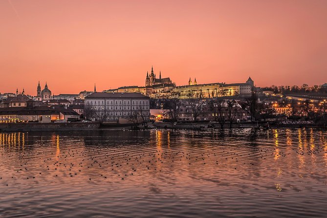 VIP Private tour Prague: Castle, Lunch, Beer, Boat - Lunch at a local restaurant