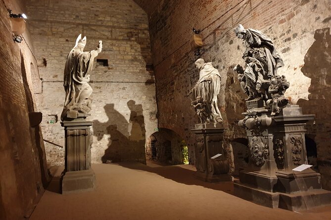 Vyšehrad Castle: Casemates and Gorlice - The Gorlice Casemates and Baroque Statues