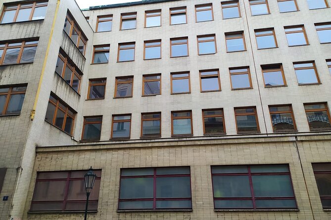 Wars and Totality Private Walking Tour in Prague - A private guide changes the experience