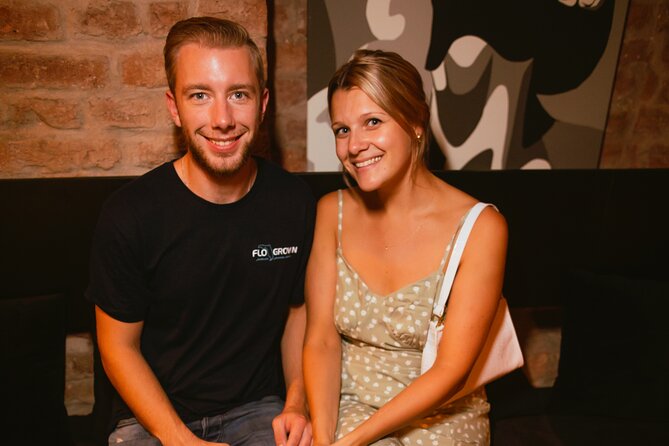 Wednesday Night Live Music and Cocktails Ticket in Kontakt Bar - Booking and timing advice for a smoother night