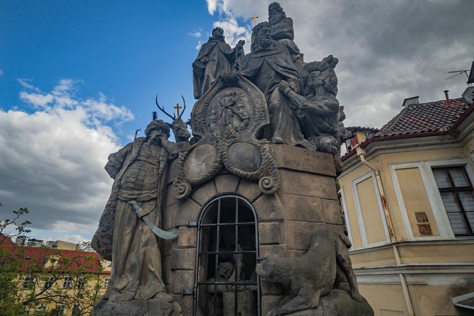 Welcome to Prague - Private Tour with Licensed Guide - The Astronomical Clock in a focused ten minutes