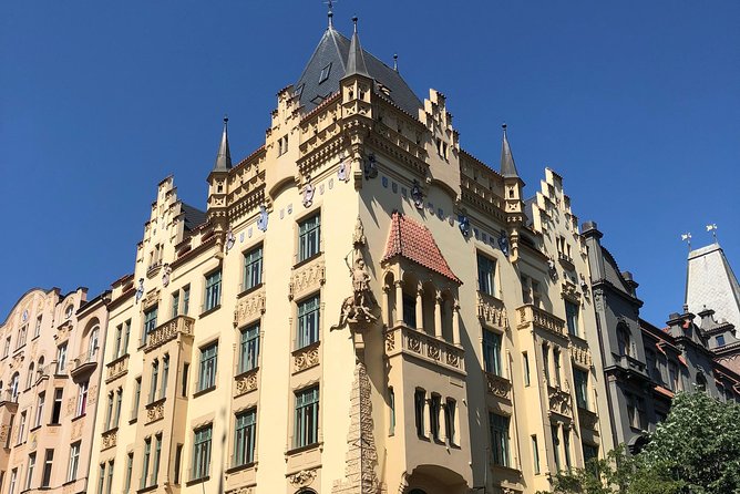 Welcome to Prague - Private Tour with Licensed Guide - A private guide who can adjust the conversation