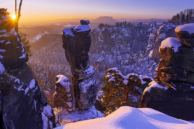 Winter Fairytale The BEST of Bohemian & Saxon Switzerland Hiking Tour - Pravcicka Gate and Sokolí Hnízdo