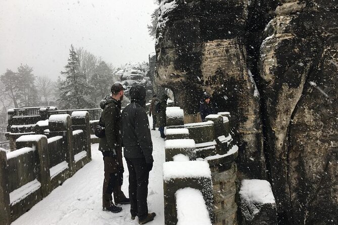 Winterland Tour to Bohemian and Saxon Switzerland from Prague - Choosing between Pravčická Gate and Tisá Rocks