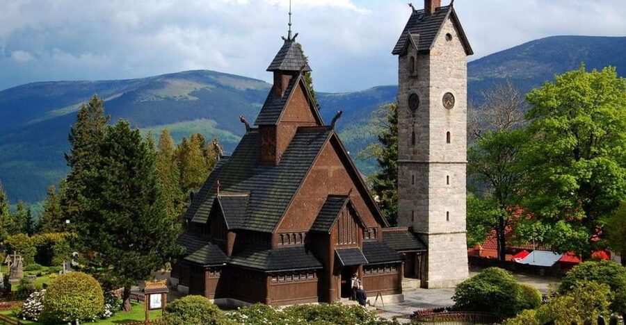 Wroclaw: Giant Mountains & Valley of Palaces Day Tour - From Wroclaw to Siedlecin Tower House